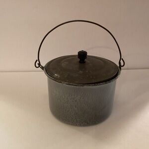 Gray Graniteware Berry Bucket, bail handle, tin lid.